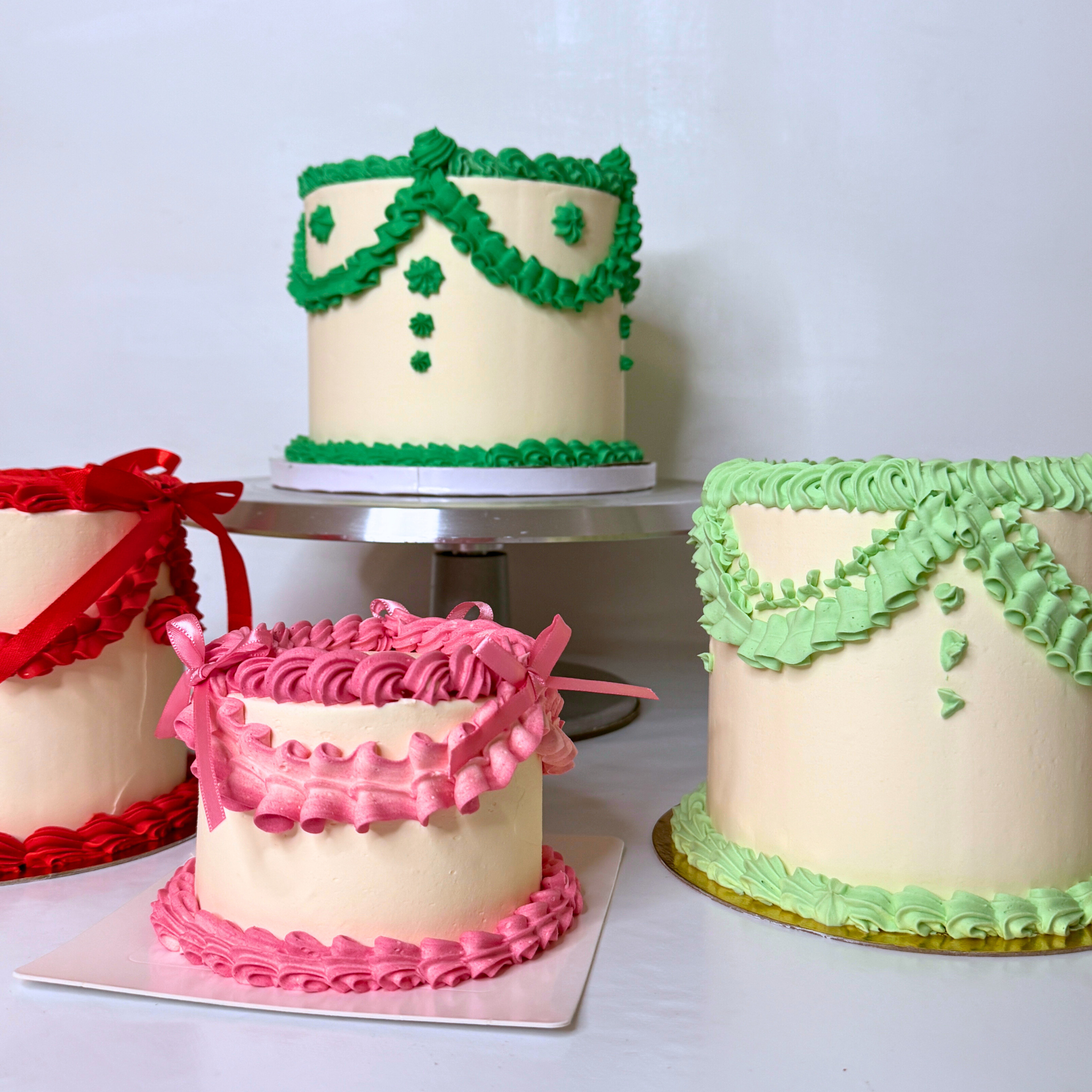 La Pâtisserie de Brunette cake design et wedding cakes sur-mesures. Création Franco-Haitiennes. Savoir-faire artisanal pour tous types d'événements en Île-de-France. 
Livraison et retrait.  